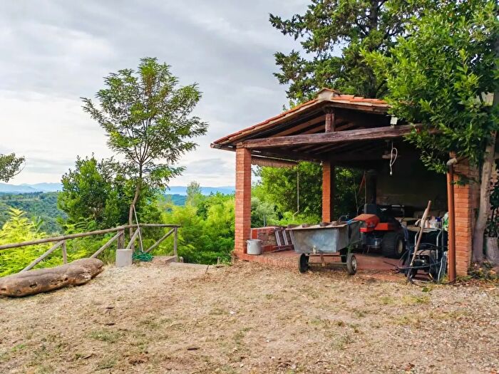 Casa quadrilocale in vendita in Palaia