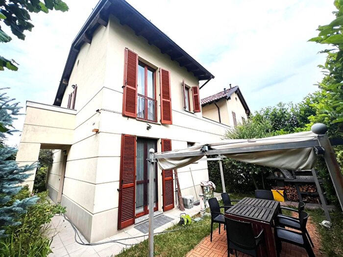 Case in Vendita e in Affitto - 2