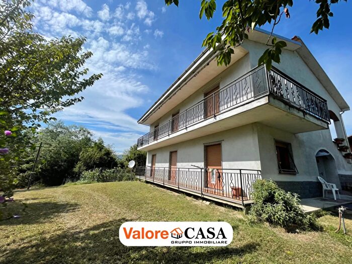 Casa con 15 locali in vendita in Spigno Monferrato