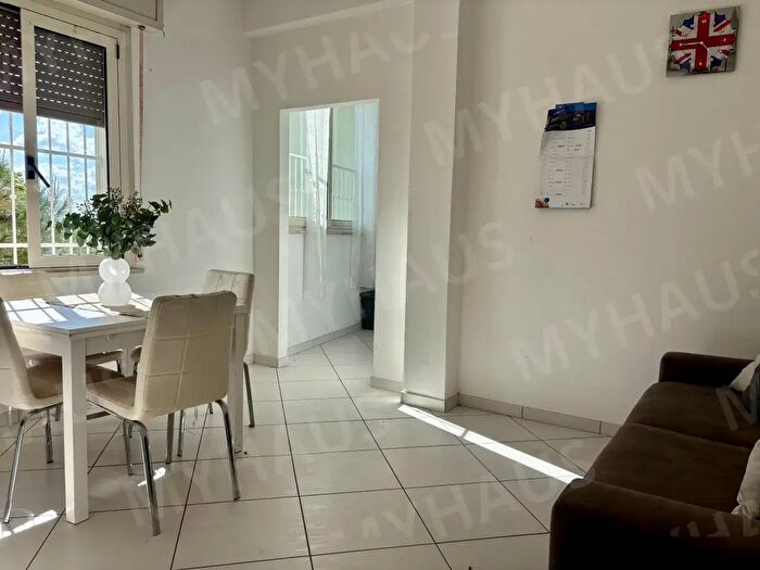 Appartamento trilocale in vendita in Viale Antonio Canova, Cesenatico