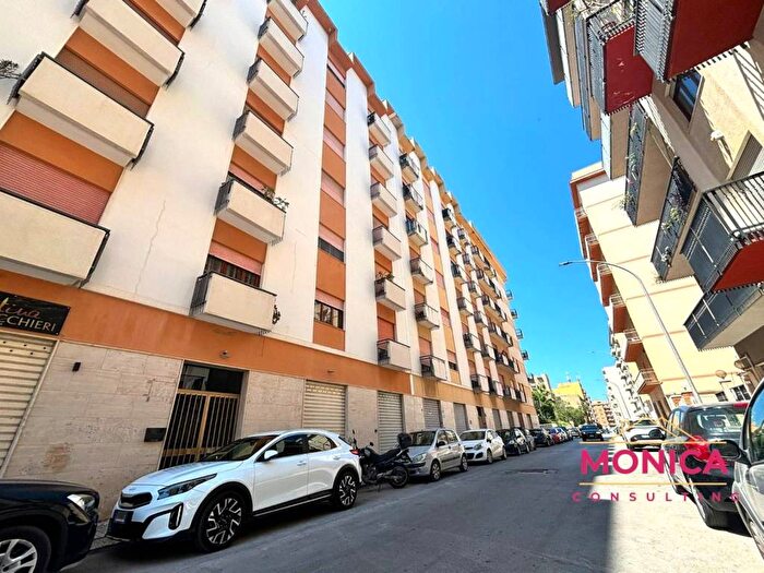 Appartamento trilocale in affitto in Via degli Iris, Centro, Trapani