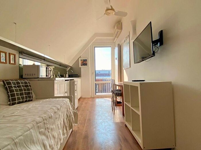 Casa monolocale in affitto in Piazza Risorgimento, Piave Tricolore, Milano