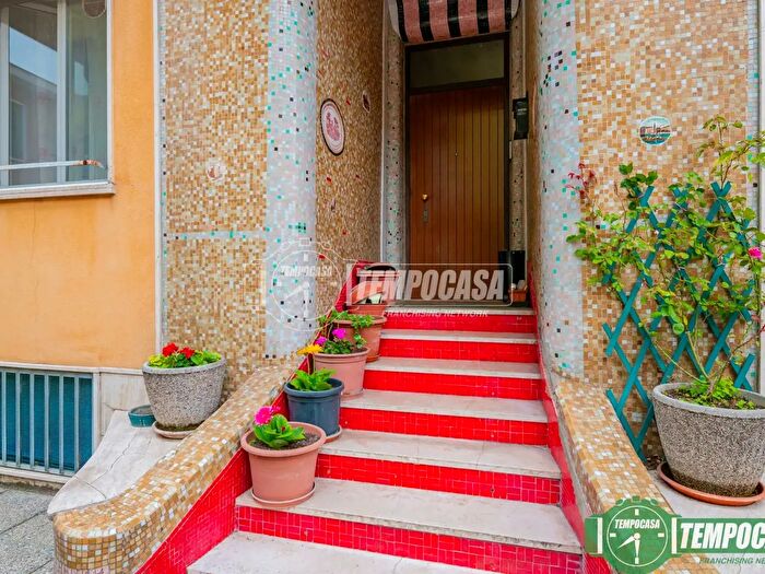 Appartamento trilocale in vendita in Via Arno, San Donato Milanese