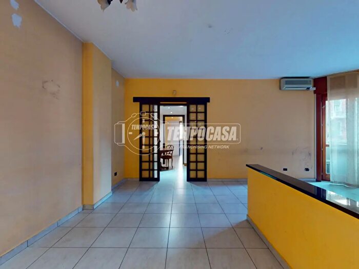 Appartamento quadrilocale in vendita in Via Bartolini, Milano