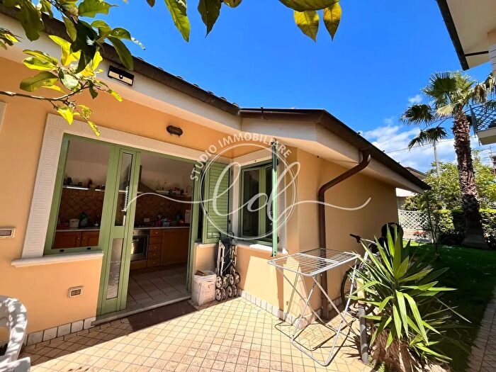 Casa bilocale in affitto in Pietrasanta