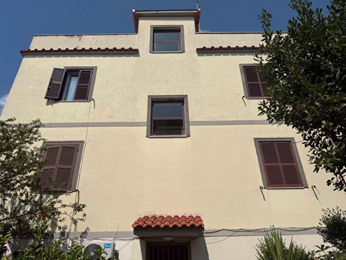 Appartamento trilocale in affitto in Via Francesco Petrarca, Ciampino