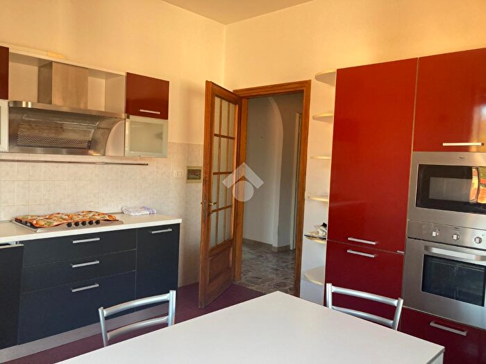 Appartamento quadrilocale in vendita in Frazione Fontanella, Strona