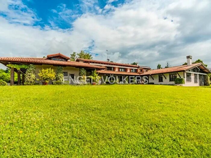 Casa con 6 locali in vendita in Via Casonetti, Susegana