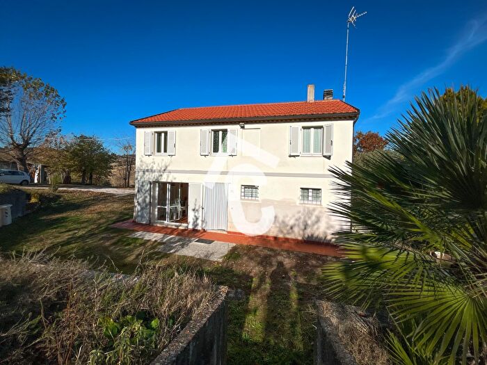 Casa con 5 locali in vendita in Senigallia