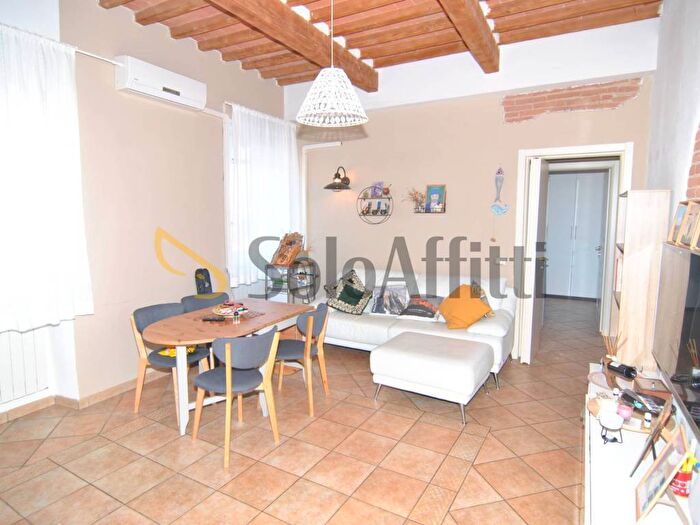 Appartamento bilocale in affitto in Piazza del Cisternone, Cisternone, Livorno