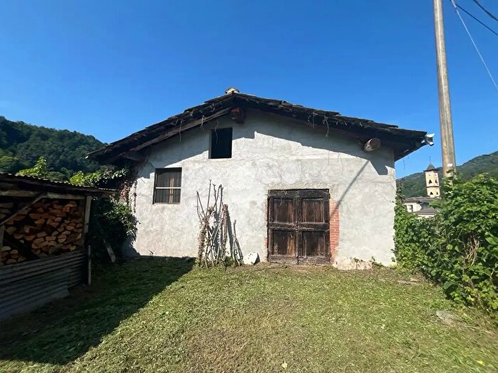 Casa bilocale in vendita in Via Paesana, Barge