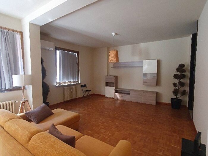 Appartamento quadrilocale in affitto in Centro Storico, Parma