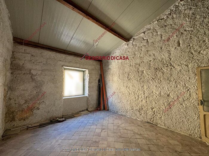 Casa bilocale in vendita in Via Crocifisso Altavilla Milicia Pa Italia, Altavilla Milicia