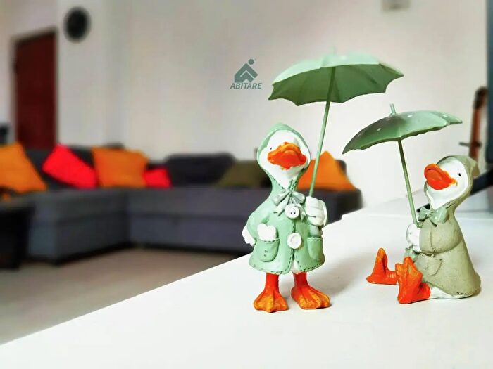 Appartamento trilocale in vendita in Via Ferrara, Legnano