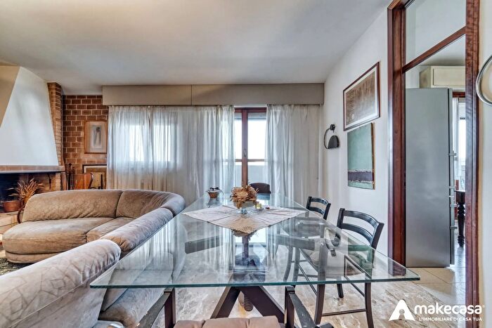 Appartamento quadrilocale in vendita in Via XI Febbraio, San Giuliano Milanese