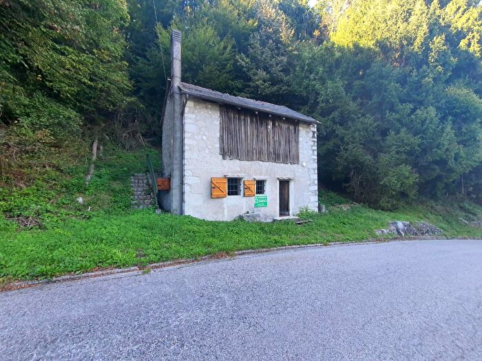 Casa bilocale in vendita in Via Nuova, Tolmezzo