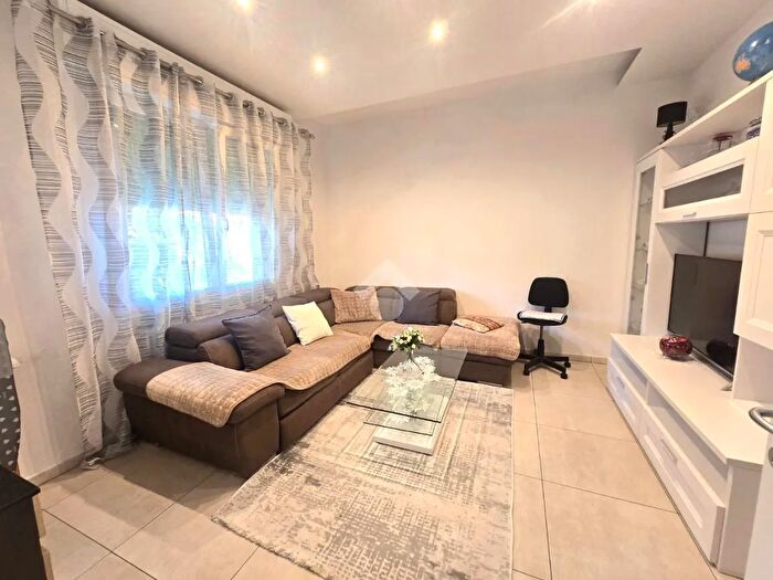 Casa quadrilocale in vendita in Via Sacramora, Rimini