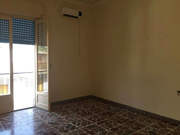 Appartamento quadrilocale in vendita in Aci Catena