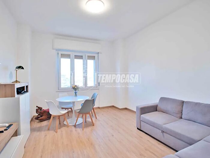 Appartamento trilocale in vendita in Via Raimondo Lullo, Vercelli