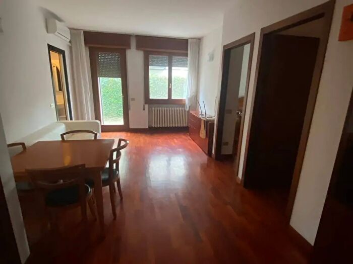 Appartamento con 6 locali in affitto in Viale Verona, Rovigo