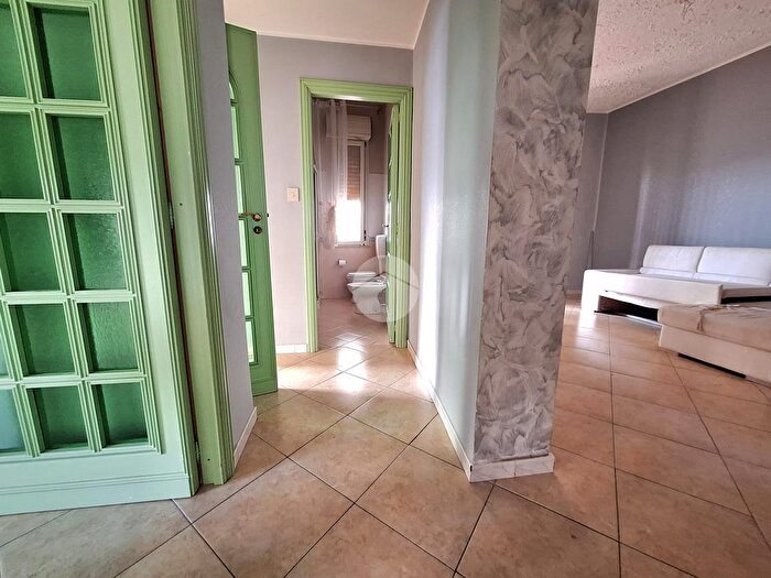 Appartamento trilocale in vendita in Via Belmonte Chiavelli, Palermo