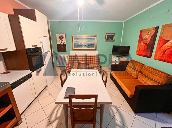 Appartamento trilocale in vendita in Viale Paolo E Francesca, Ravenna