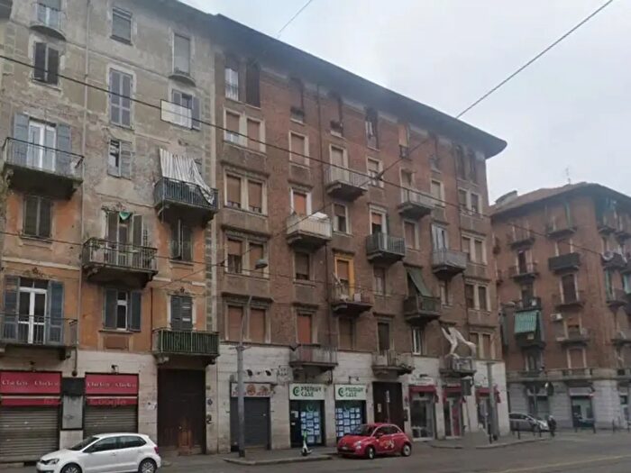 Appartamento quadrilocale in vendita in Corso Giulio Cesare, Torino