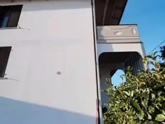 Casa con 6 locali in vendita in Via Curtatone, Notaresco