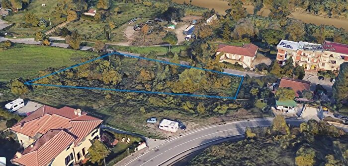 Appartamento con 10 locali in vendita in Via Livornese, Lastra A Signa