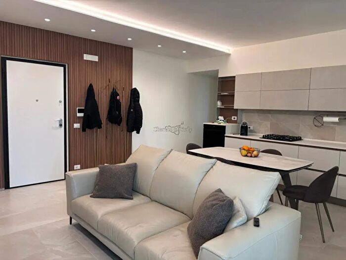 Appartamento con 5 locali in vendita in Via Muzio Scevola, Modica
