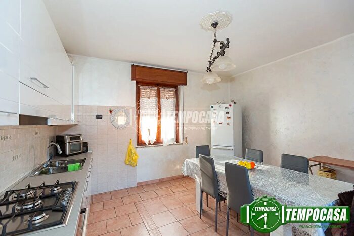 Appartamento quadrilocale in vendita in Via Dante Alighieri, Agnadello