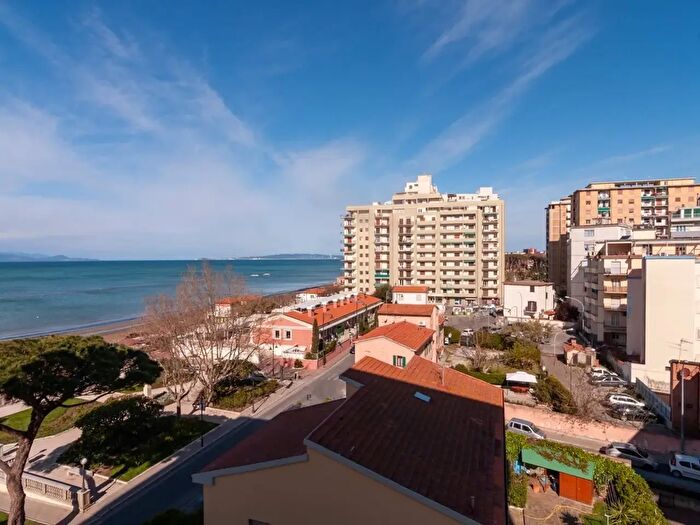 Appartamento quadrilocale in affitto in Via Fratti, Follonica