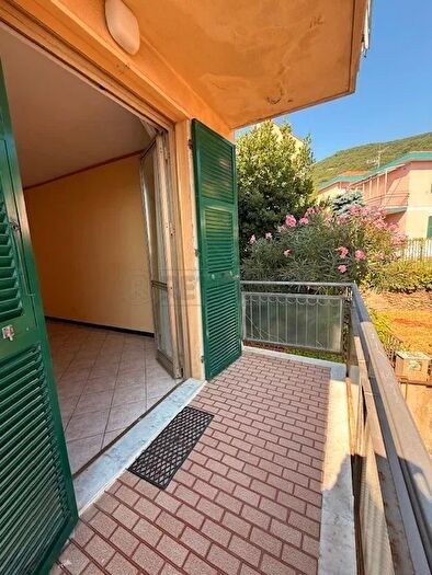 Appartamento con 5 locali in vendita in Via Millelire, Bergeggi