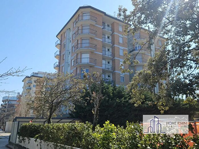 Appartamento quadrilocale in vendita in Viale Amerigo Vespucci, Rimini