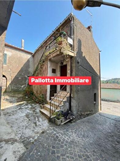 Appartamento trilocale in vendita in Piazza del Lavoro, Valentano