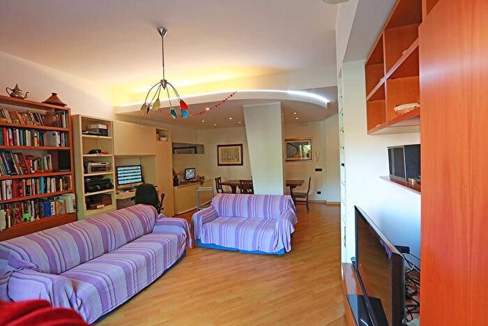 Appartamento quadrilocale in affitto in Piazza Eugenio Biffi, Garbatella, Roma