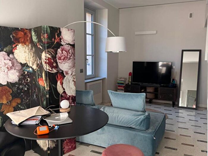 Appartamento bilocale in affitto in Via Odescalchi, Centro Storico, Como