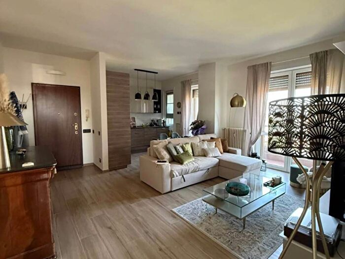 Appartamento trilocale in affitto in Via Pietro Mascagni, San Pietro Pace, Rho