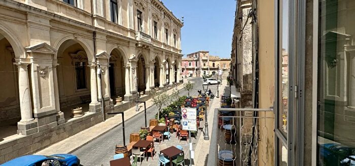 Appartamento trilocale in vendita in Via Padre Girolamo Palazzolo Acreide, Palazzolo Acreide