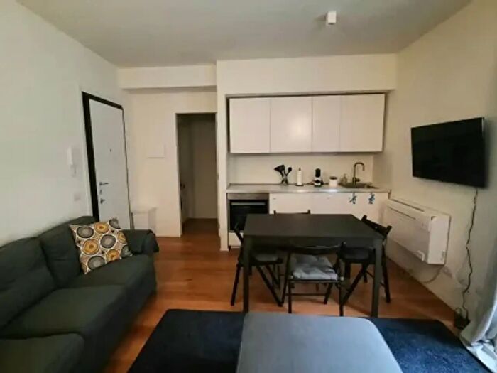 Appartamento bilocale in affitto in Via Benvenuto Cellini, Milano