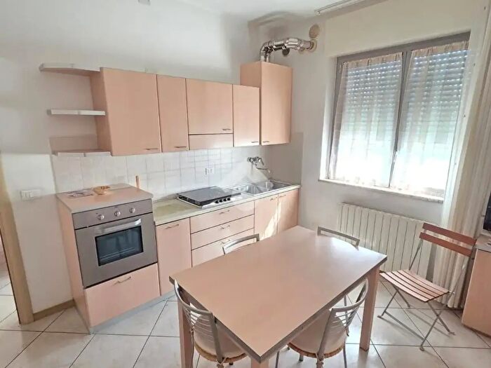 Appartamento bilocale in vendita in Via Mameli, Romano Di Lombardia