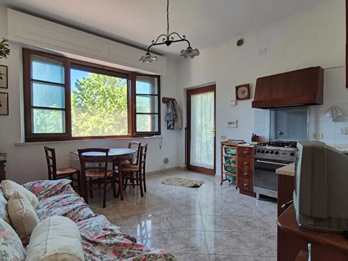 Appartamento bilocale in vendita in Località Torre a Castello, Asciano