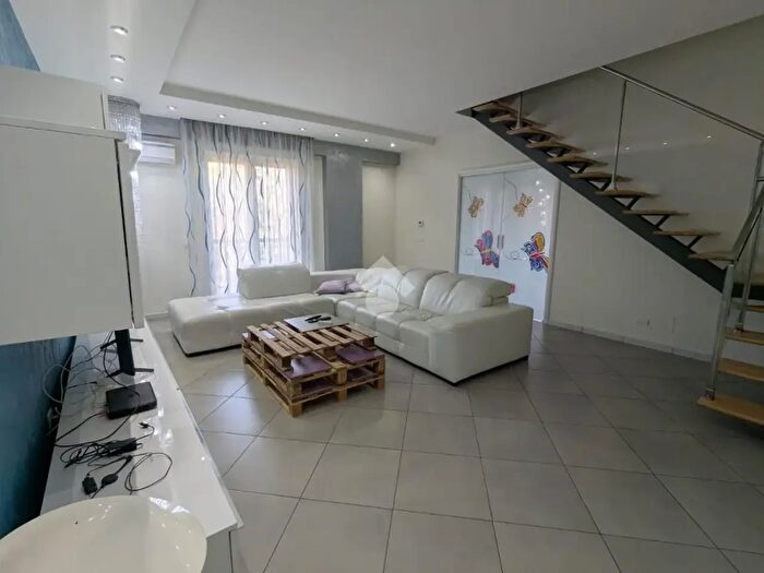 Appartamento trilocale in affitto in Via Benedetto Croce, Avellino