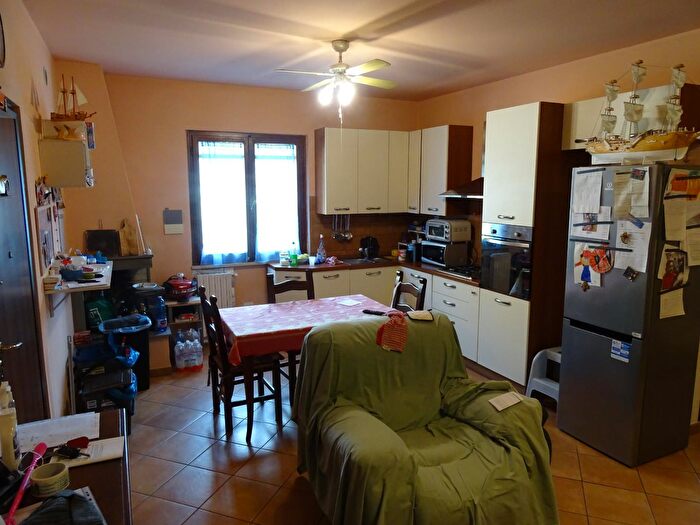 Casa con 7 locali in vendita in Montale