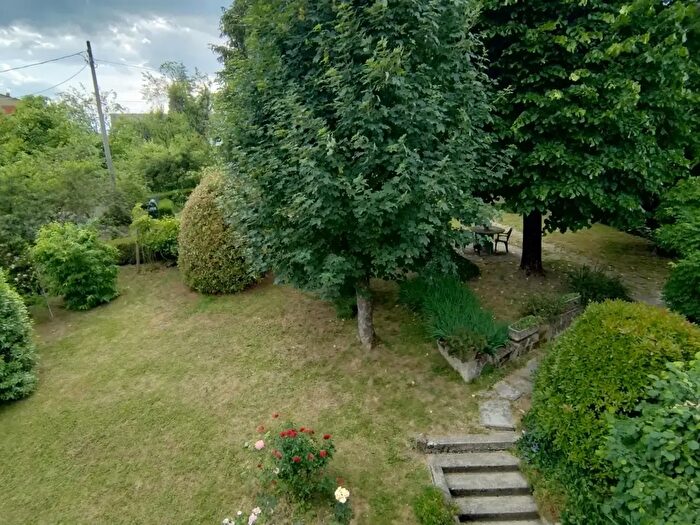 Casa con 20 locali in vendita in Via Serre Nobili, Guiglia