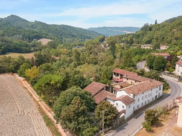 Casa con 6 locali in vendita in Strada Ardivestra, Godiasco Salice Terme