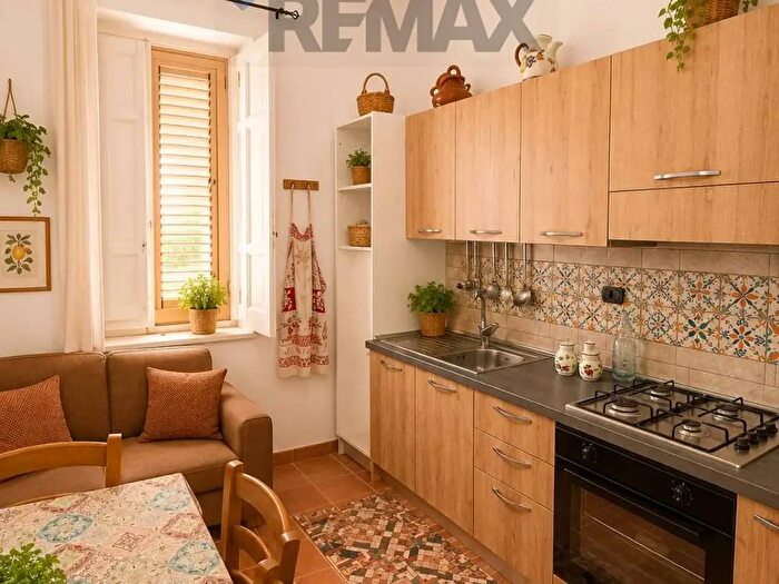 Appartamento quadrilocale in vendita in Via Ragusa, Acquedolci