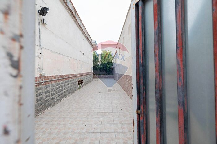 Casa quadrilocale in vendita in Via E a Mario Trav, Casoria