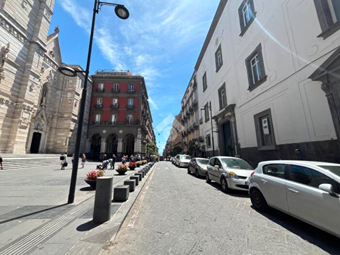 Appartamento trilocale in affitto in Vico S Petrillo, Centro Storico, Napoli