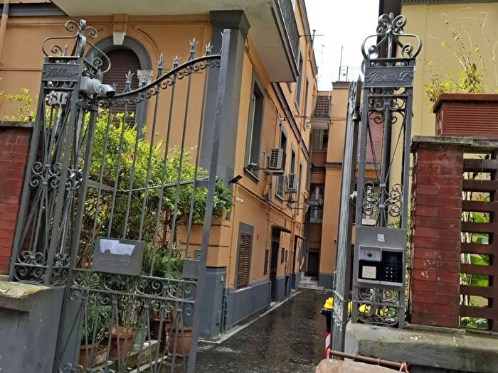 Appartamento quadrilocale in affitto in Via Gian Lorenzo Bernini, Vomero, Napoli